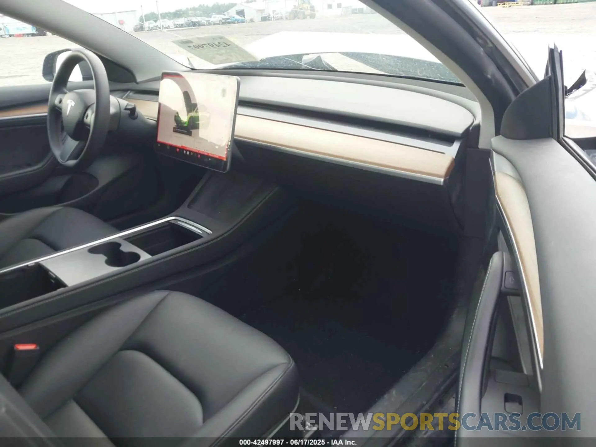 5 Photograph of a damaged car 5YJ3E1EB5PF656186 TESLA MODEL 3 2023