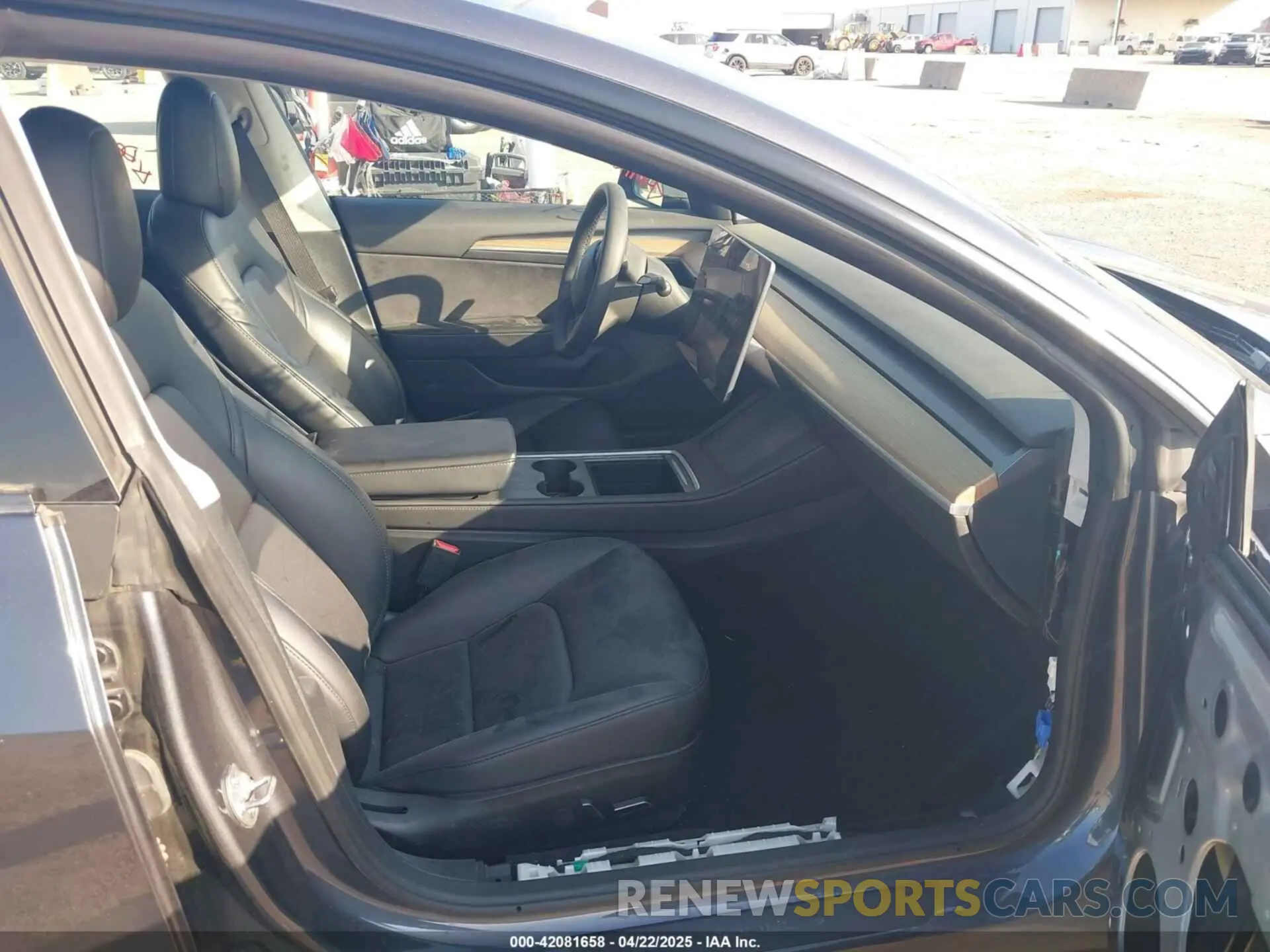 5 Photograph of a damaged car 5YJ3E1EB5PF668953 TESLA MODEL 3 2023