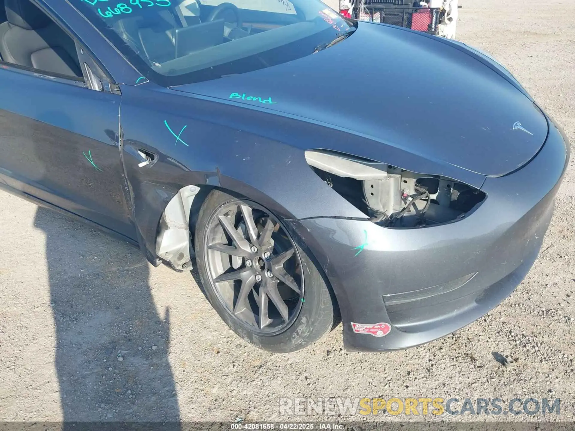 6 Photograph of a damaged car 5YJ3E1EB5PF668953 TESLA MODEL 3 2023