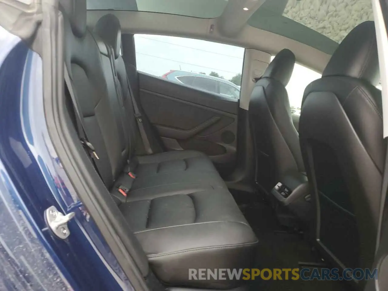 11 Photograph of a damaged car 5YJ3E1EB5PF711798 TESLA MODEL 3 2023