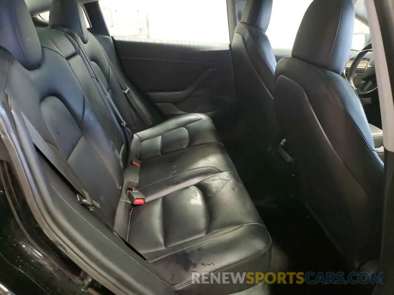 10 Photograph of a damaged car 5YJ3E1EB6PF466252 TESLA MODEL 3 2023