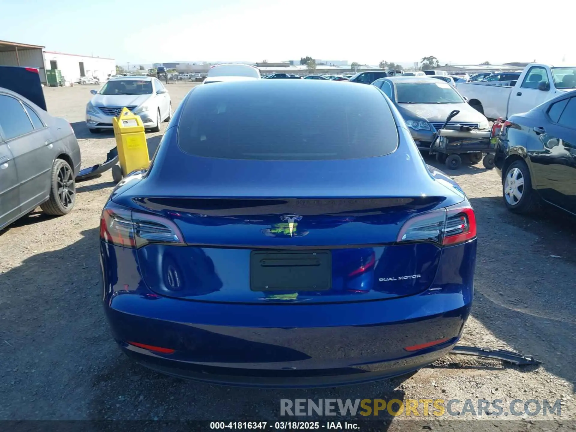 16 Photograph of a damaged car 5YJ3E1EB6PF595642 TESLA MODEL 3 2023
