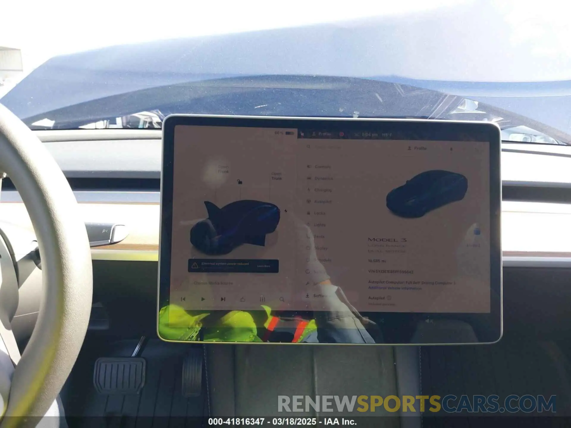 18 Photograph of a damaged car 5YJ3E1EB6PF595642 TESLA MODEL 3 2023