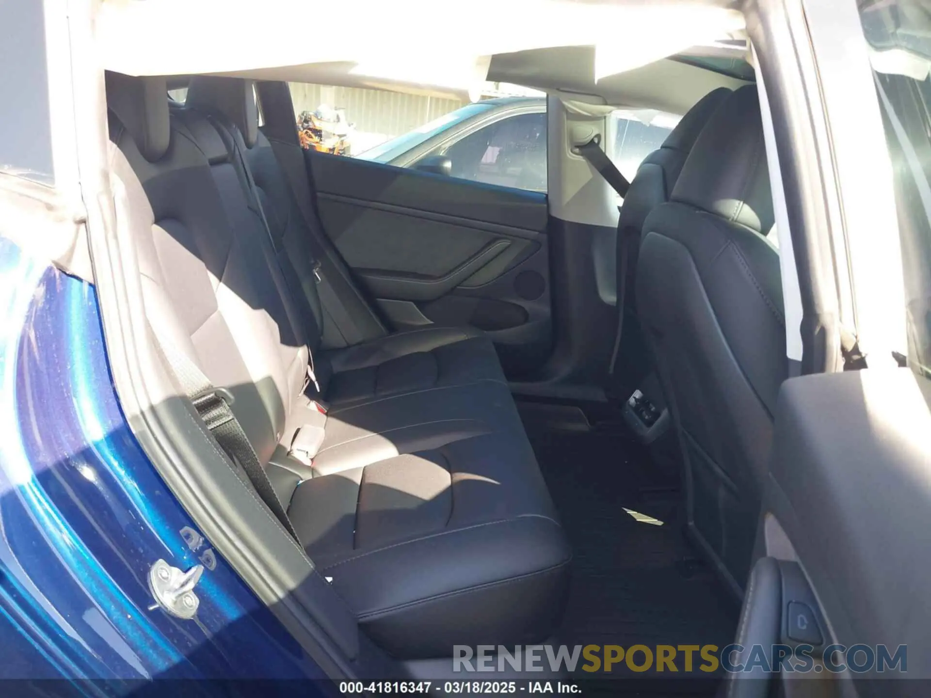 8 Photograph of a damaged car 5YJ3E1EB6PF595642 TESLA MODEL 3 2023