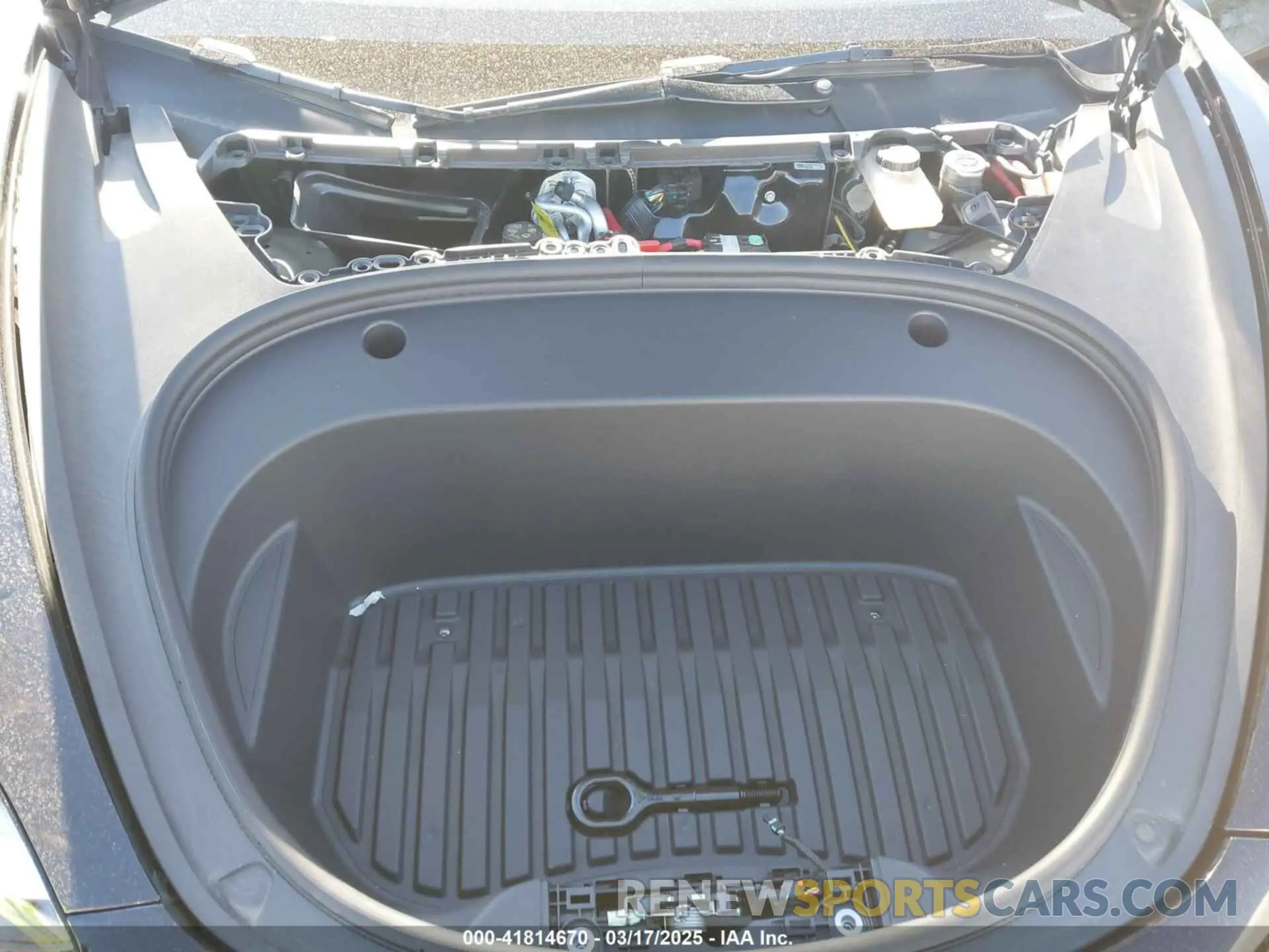 10 Photograph of a damaged car 5YJ3E1EB6PF634116 TESLA MODEL 3 2023