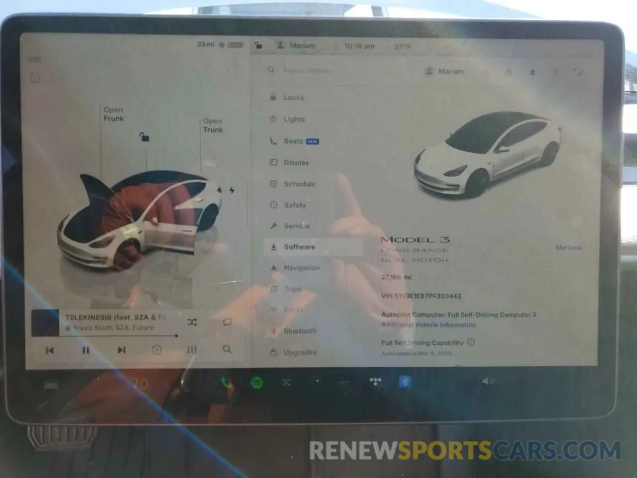 9 Photograph of a damaged car 5YJ3E1EB7PF393442 TESLA MODEL 3 2023