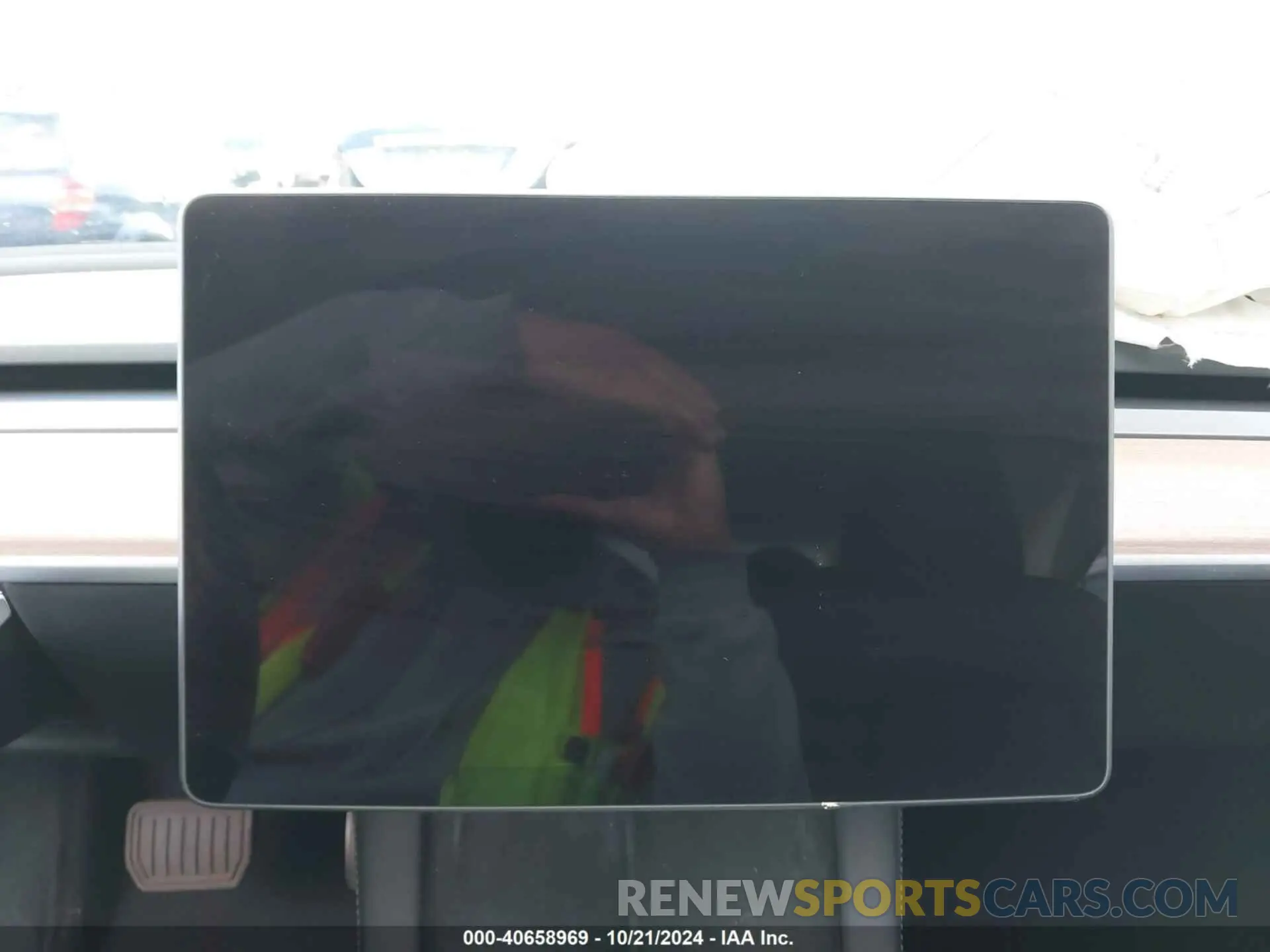 18 Photograph of a damaged car 5YJ3E1EB7PF603408 TESLA MODEL 3 2023