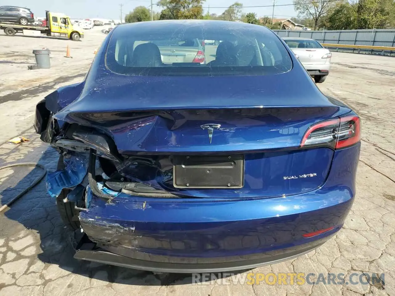 6 Photograph of a damaged car 5YJ3E1EB7PF662782 TESLA MODEL 3 2023