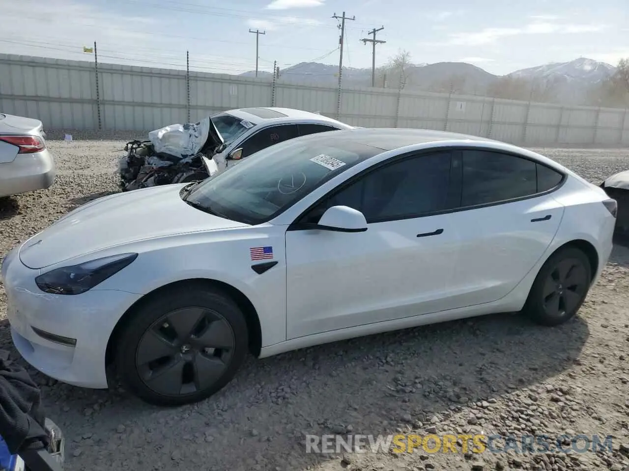 1 Photograph of a damaged car 5YJ3E1EB7PF686922 TESLA MODEL 3 2023