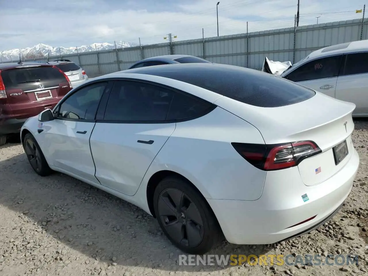 2 Photograph of a damaged car 5YJ3E1EB7PF686922 TESLA MODEL 3 2023