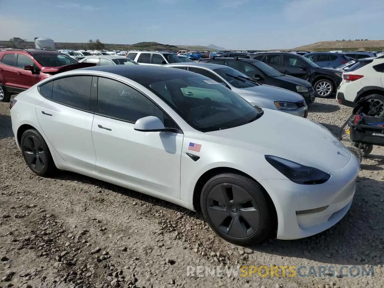 4 Photograph of a damaged car 5YJ3E1EB7PF686922 TESLA MODEL 3 2023
