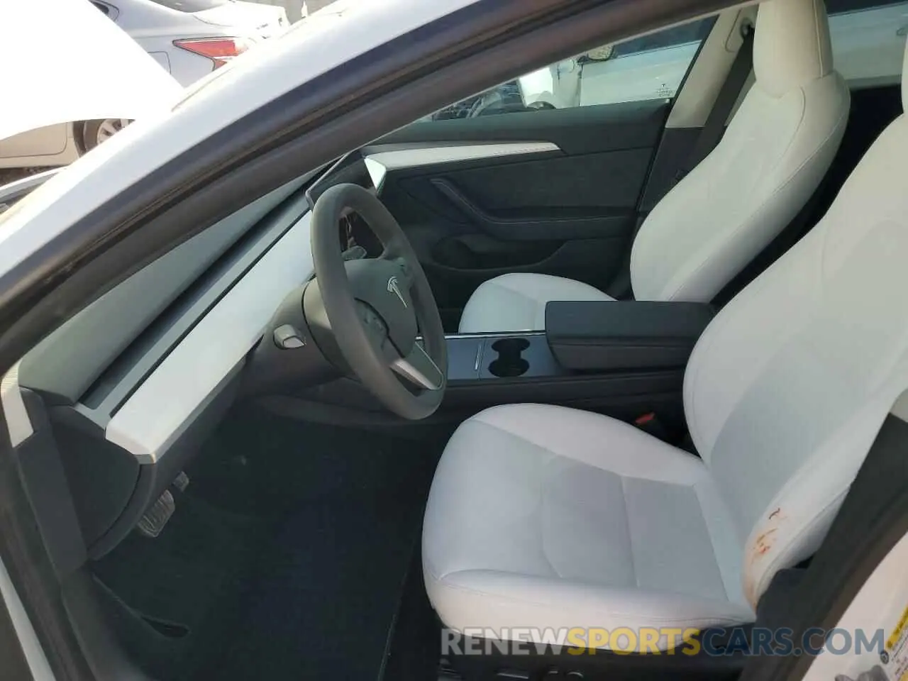 7 Photograph of a damaged car 5YJ3E1EB7PF686922 TESLA MODEL 3 2023