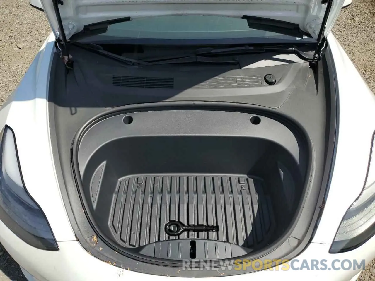 11 Photograph of a damaged car 5YJ3E1EB8PF386449 TESLA MODEL 3 2023