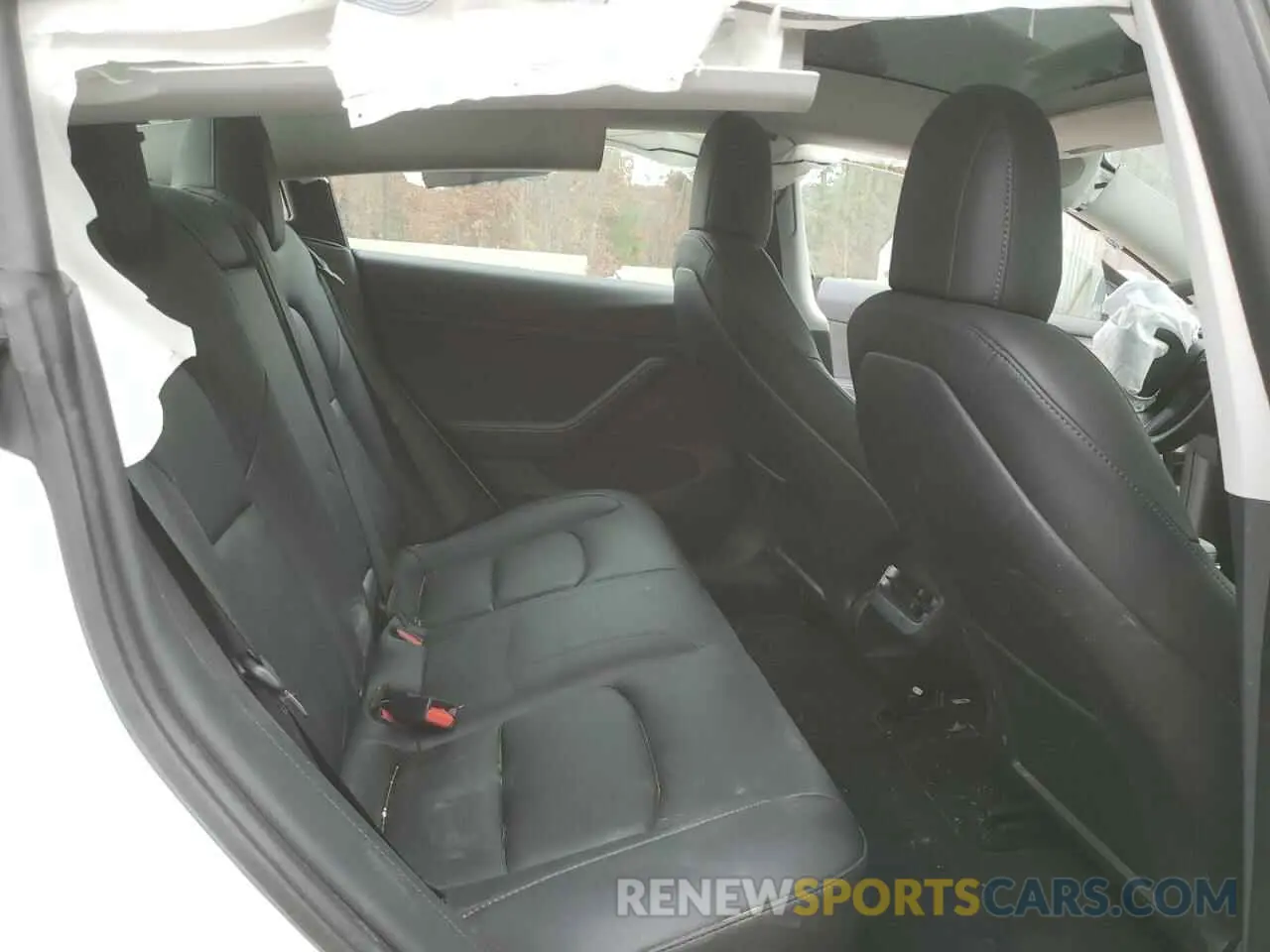 10 Photograph of a damaged car 5YJ3E1EB8PF390159 TESLA MODEL 3 2023
