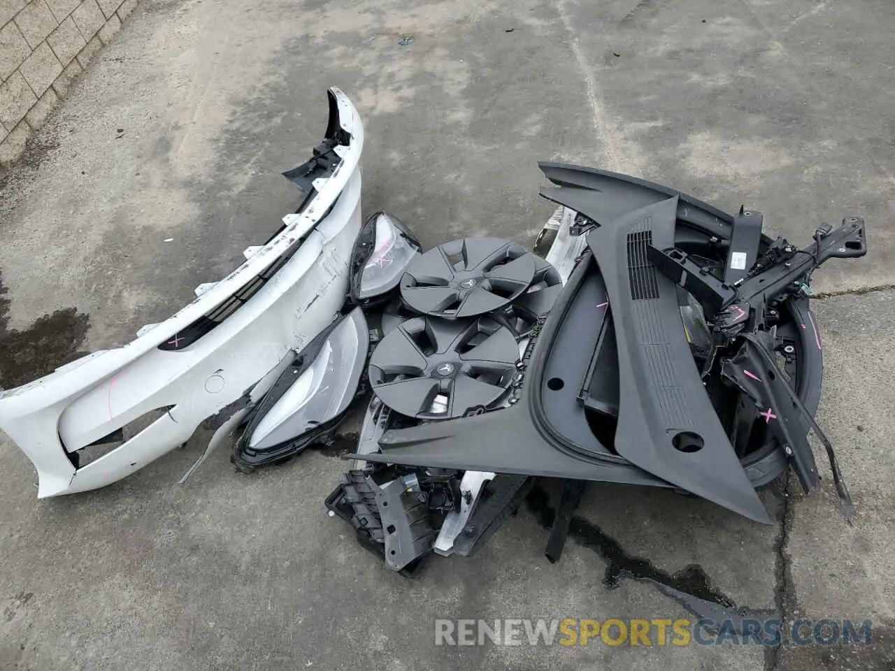14 Photograph of a damaged car 5YJ3E1EB8PF454894 TESLA MODEL 3 2023