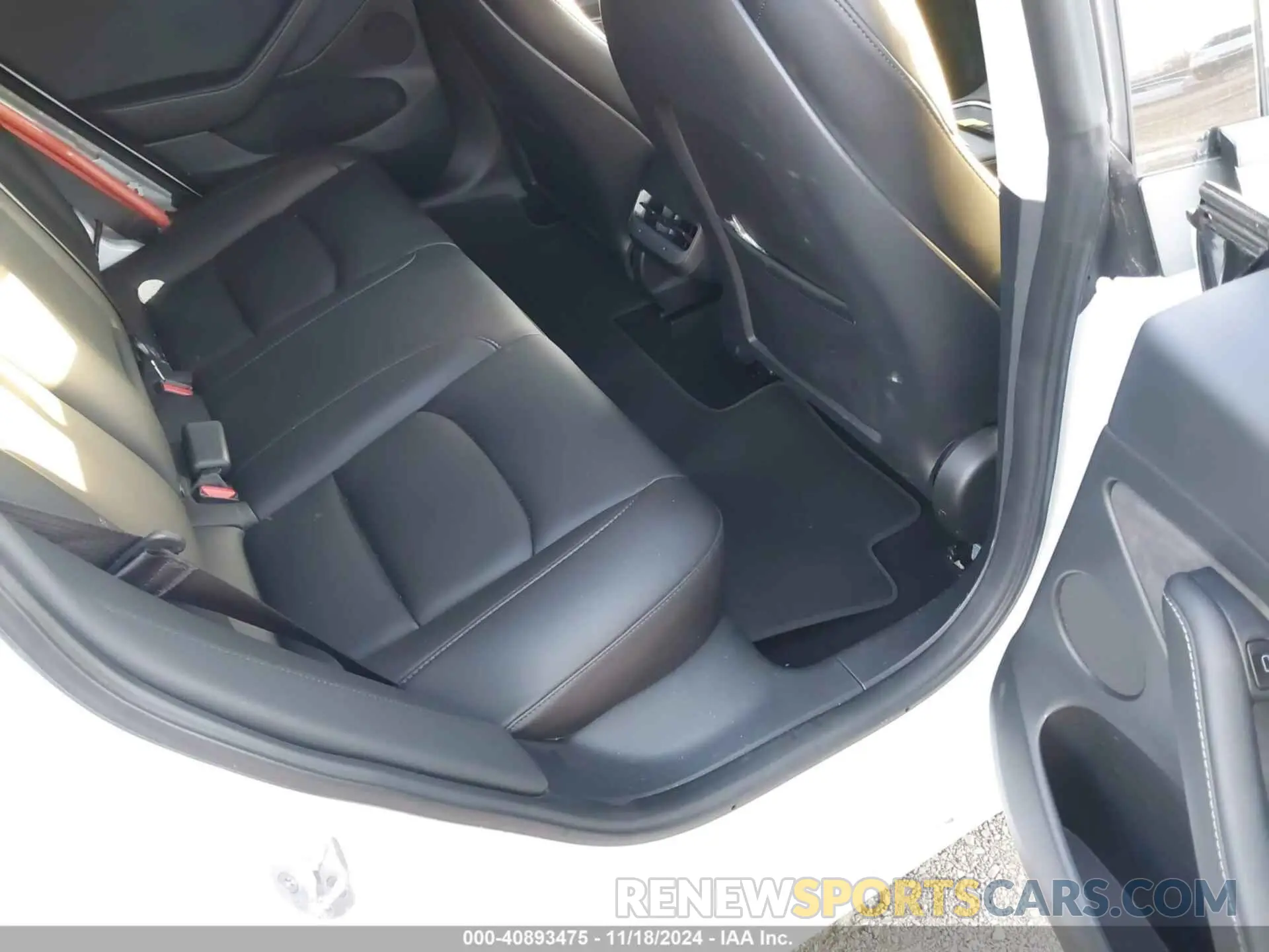 8 Photograph of a damaged car 5YJ3E1EB8PF604938 TESLA MODEL 3 2023