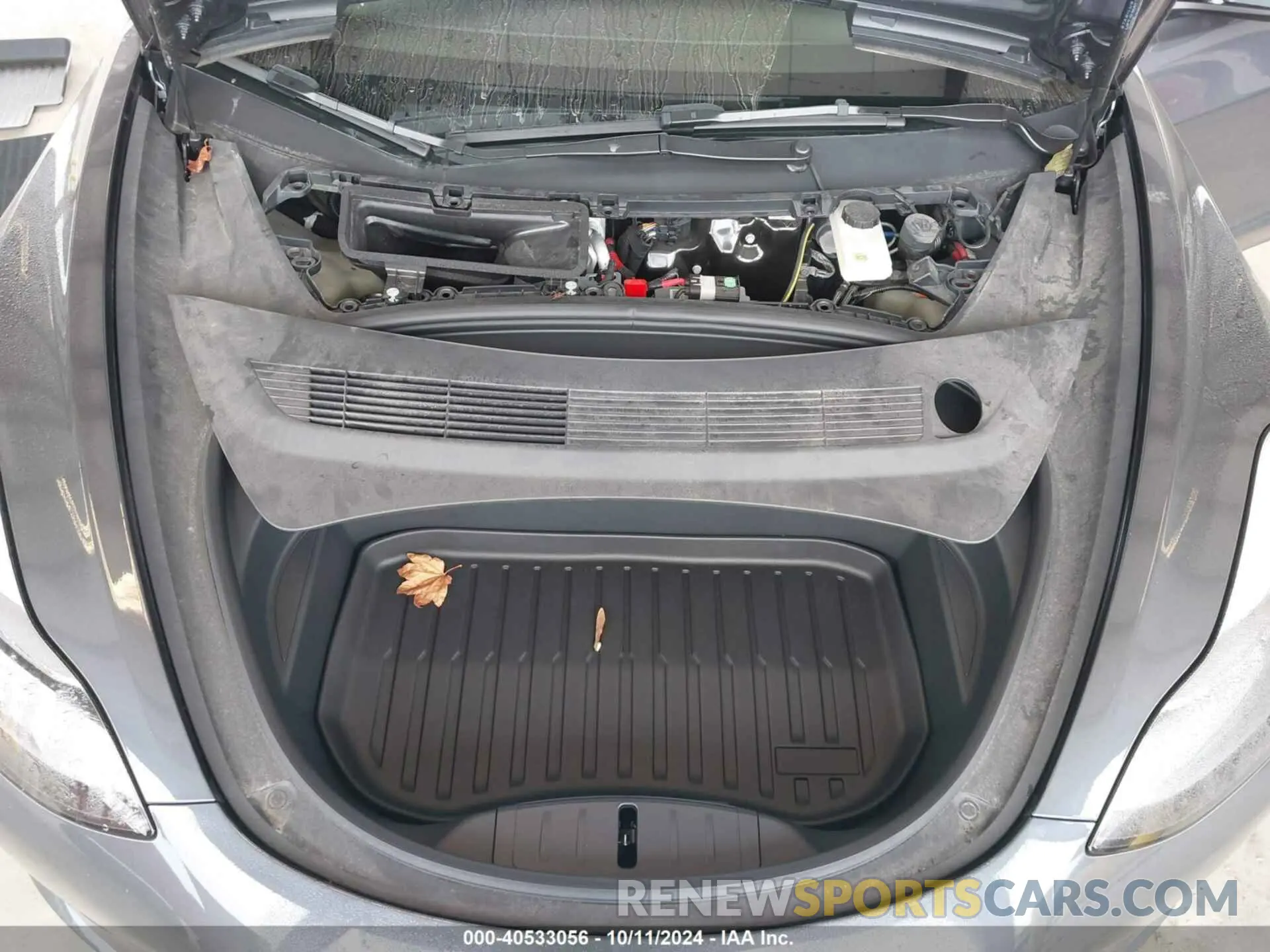 10 Photograph of a damaged car 5YJ3E1EB8PF618953 TESLA MODEL 3 2023