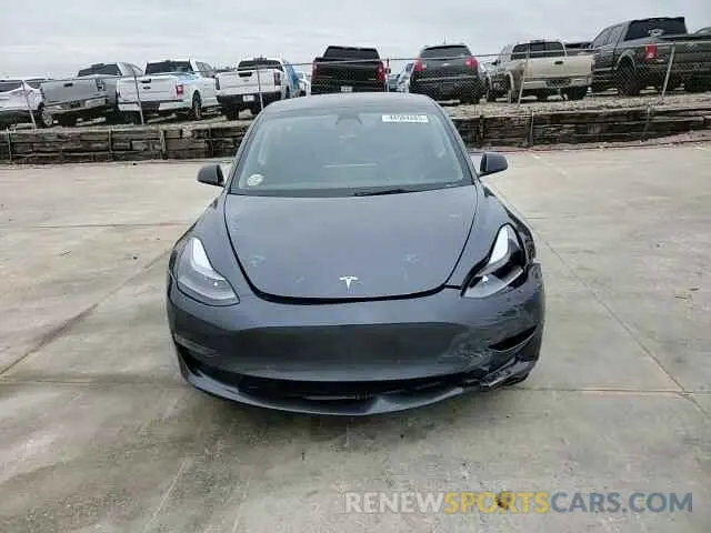 10 Photograph of a damaged car 5YJ3E1EB8PF633372 TESLA MODEL 3 2023