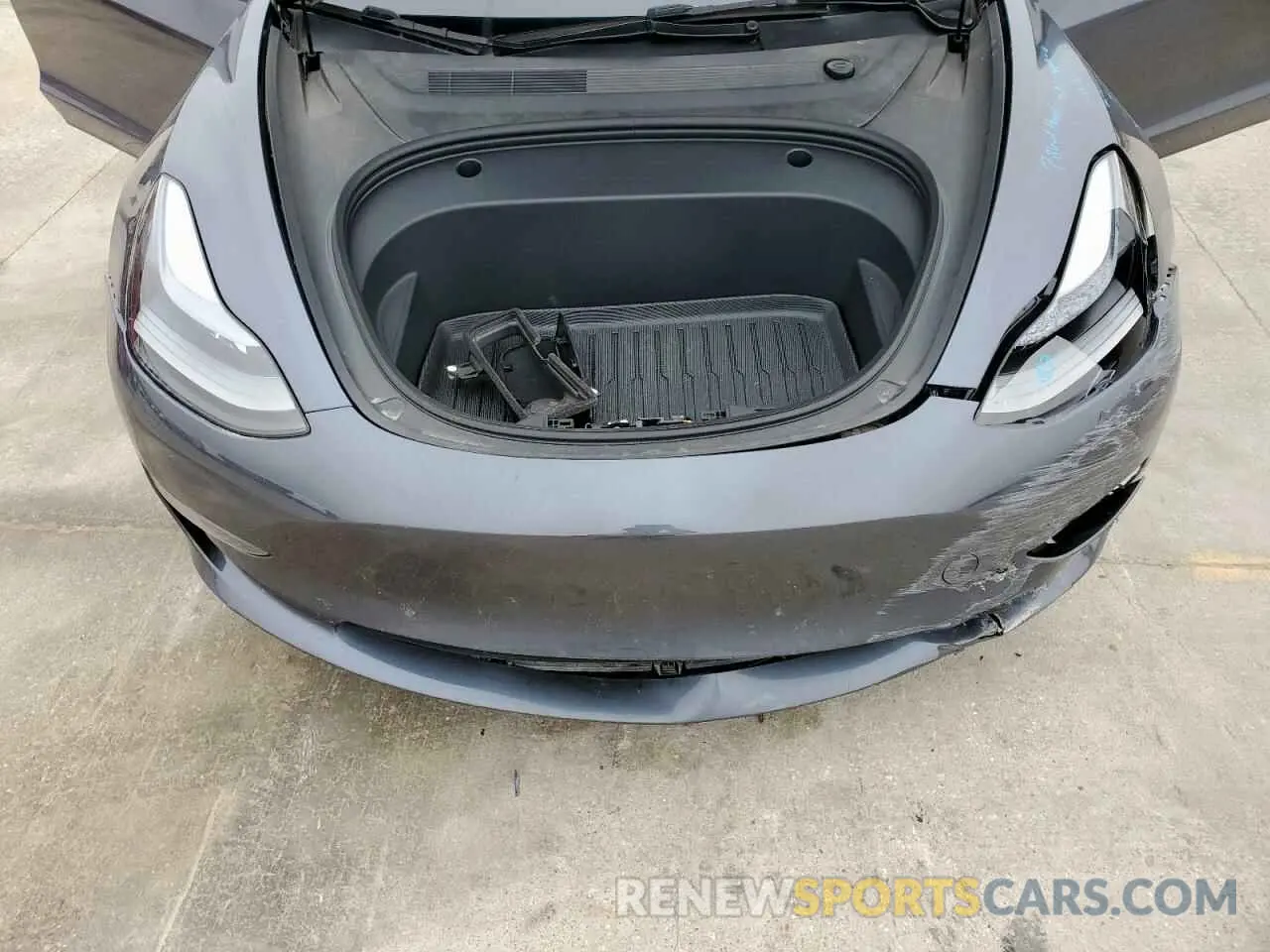 13 Photograph of a damaged car 5YJ3E1EB8PF633372 TESLA MODEL 3 2023