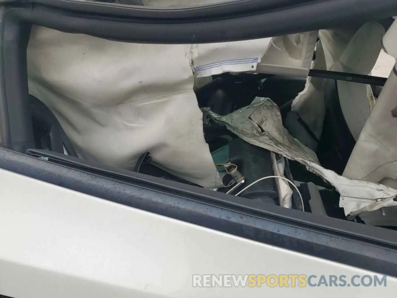 10 Photograph of a damaged car 5YJ3E1EB8PF665836 TESLA MODEL 3 2023