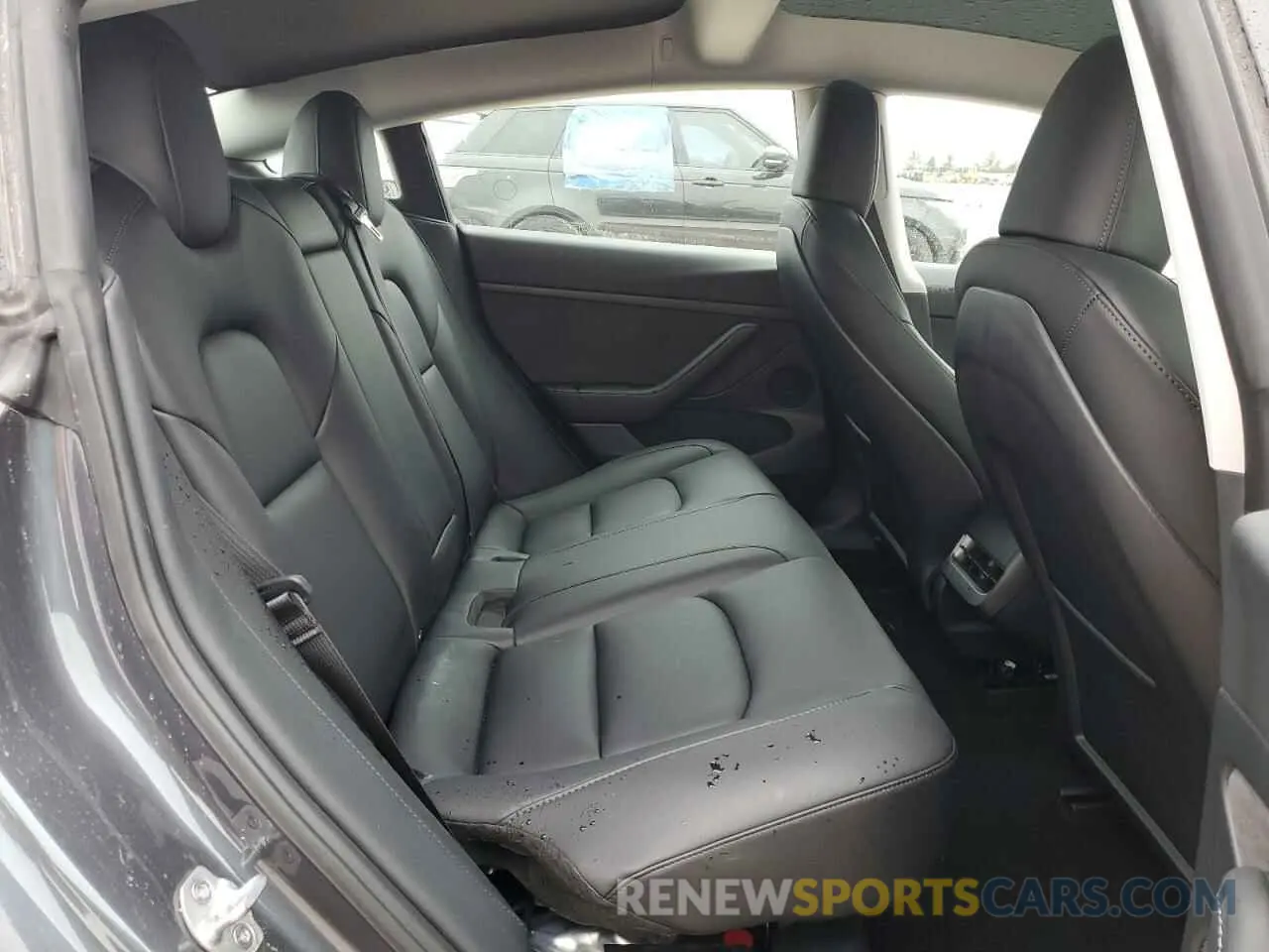 10 Photograph of a damaged car 5YJ3E1EB8PF685049 TESLA MODEL 3 2023