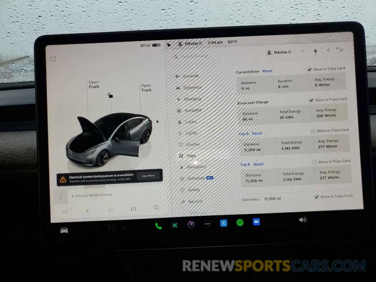 9 Photograph of a damaged car 5YJ3E1EB8PF713545 TESLA MODEL 3 2023