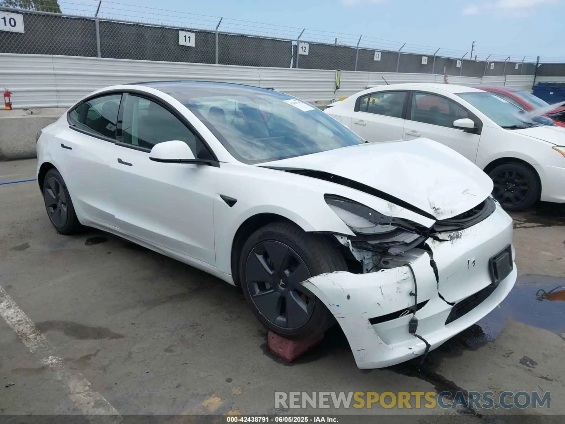 1 Photograph of a damaged car 5YJ3E1EB9PF393085 TESLA MODEL 3 2023
