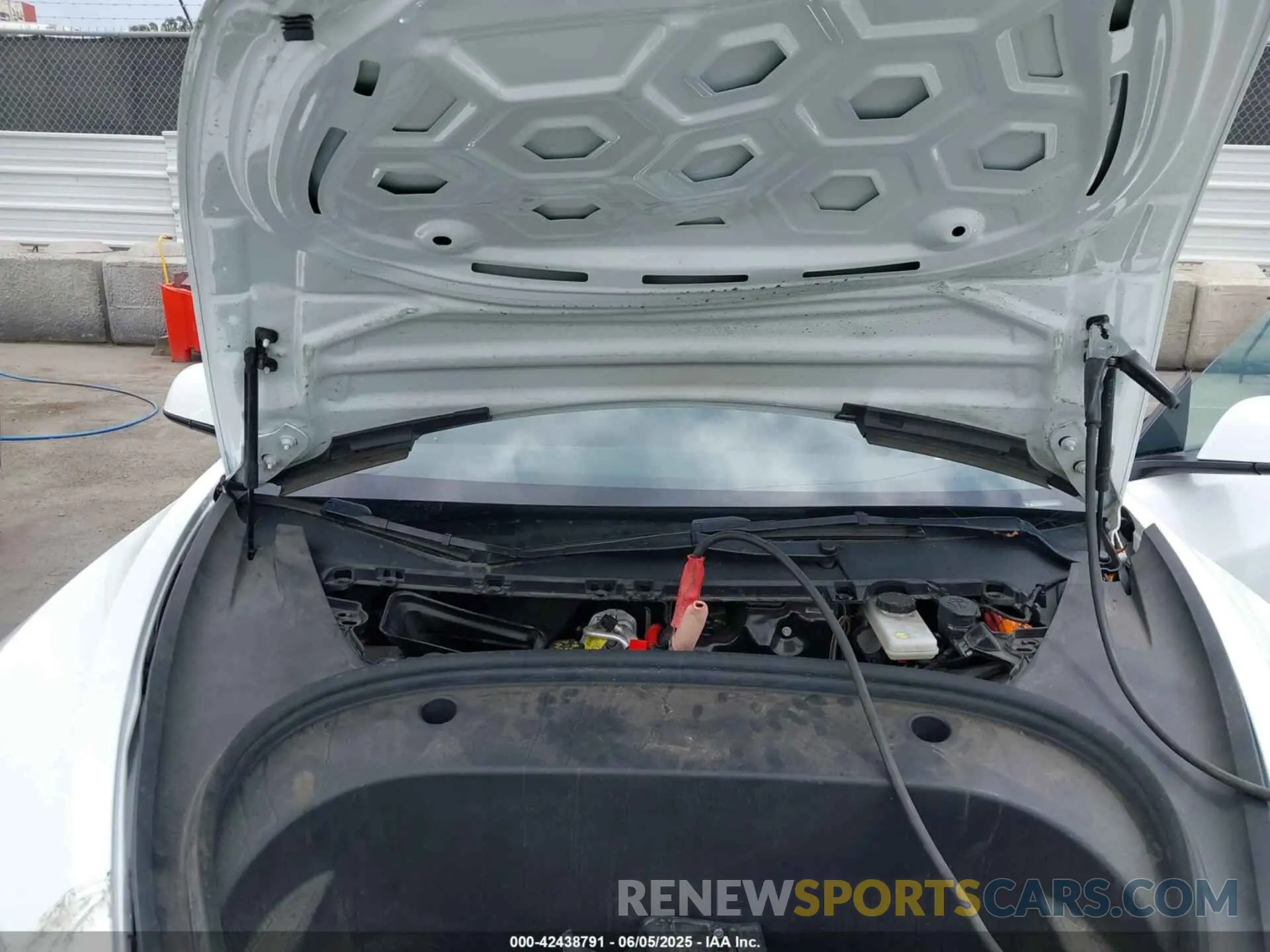 10 Photograph of a damaged car 5YJ3E1EB9PF393085 TESLA MODEL 3 2023