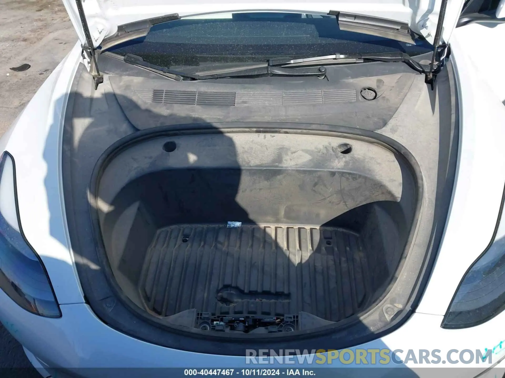 10 Photograph of a damaged car 5YJ3E1EB9PF675730 TESLA MODEL 3 2023