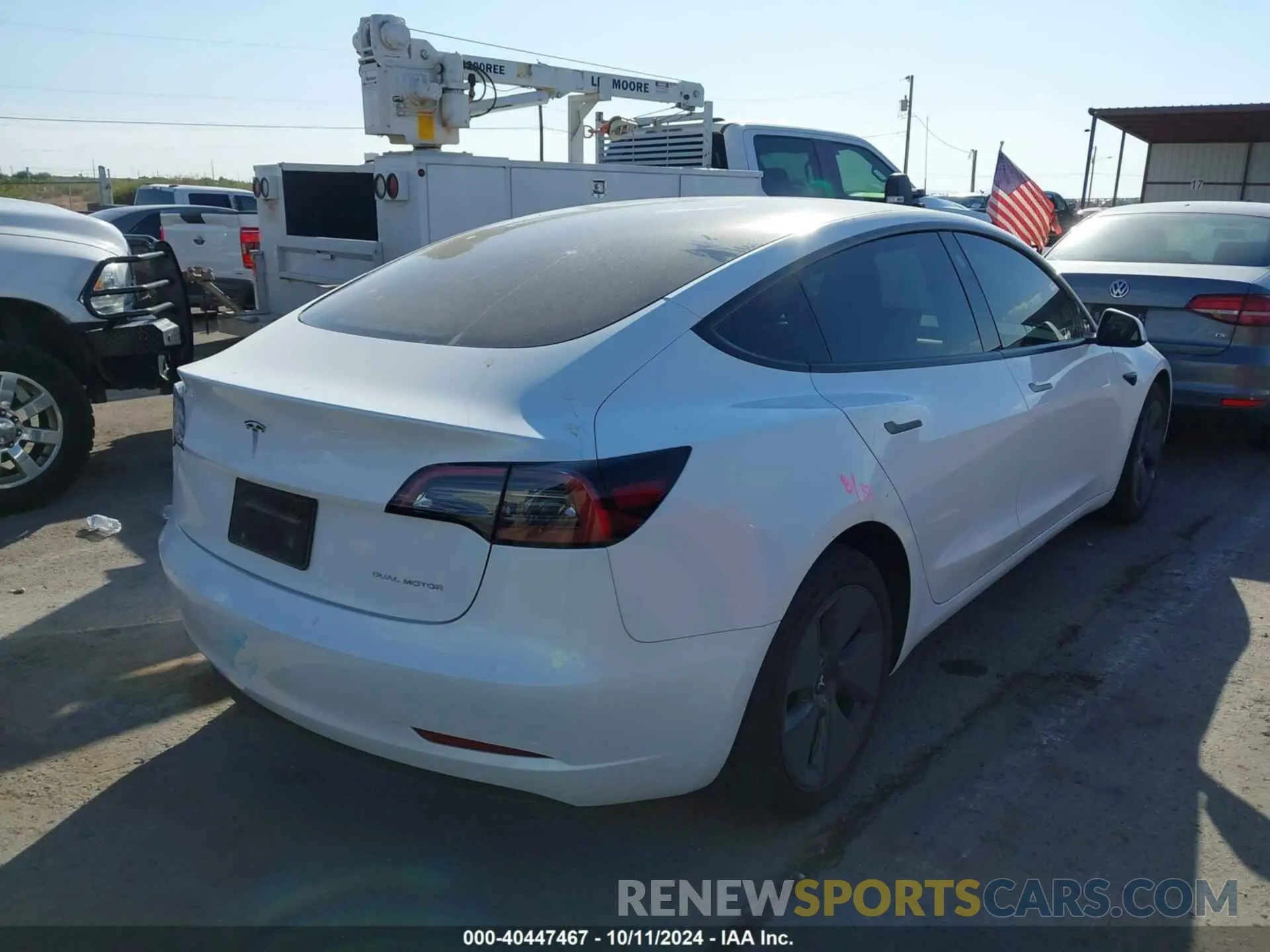 4 Photograph of a damaged car 5YJ3E1EB9PF675730 TESLA MODEL 3 2023
