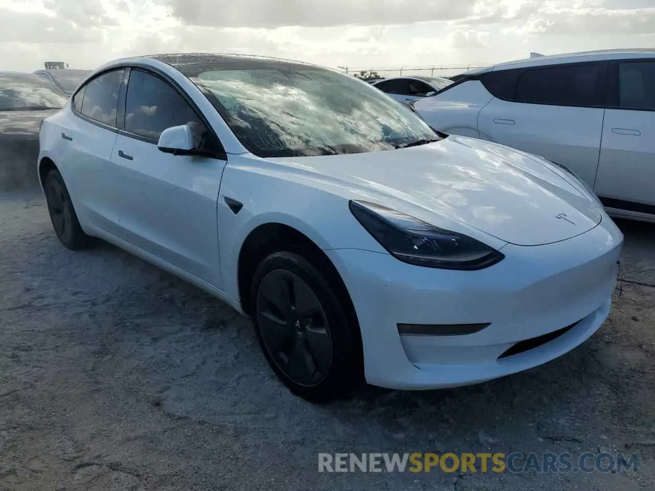 4 Photograph of a damaged car 5YJ3E1EB9PF701484 TESLA MODEL 3 2023