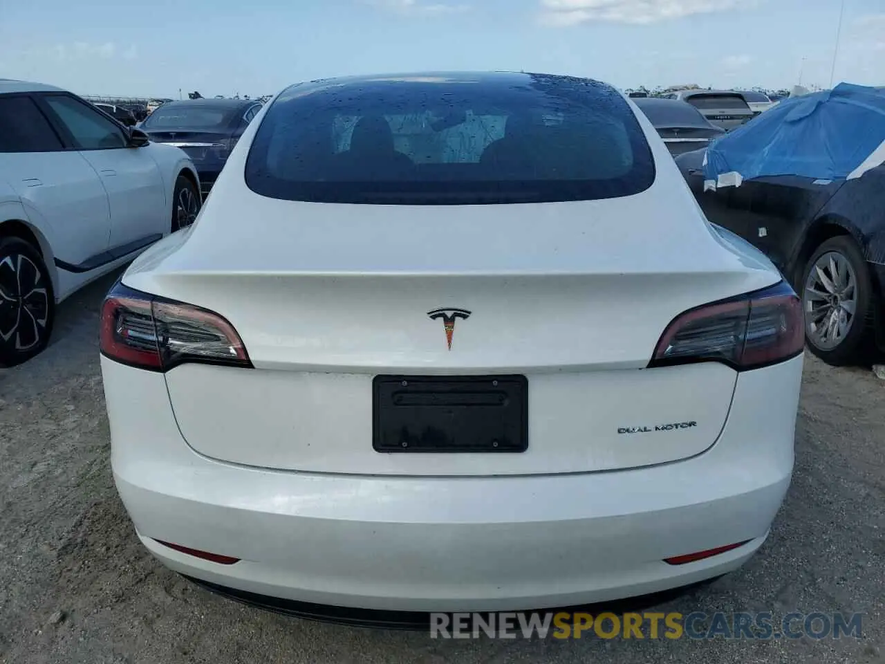 6 Photograph of a damaged car 5YJ3E1EB9PF701484 TESLA MODEL 3 2023