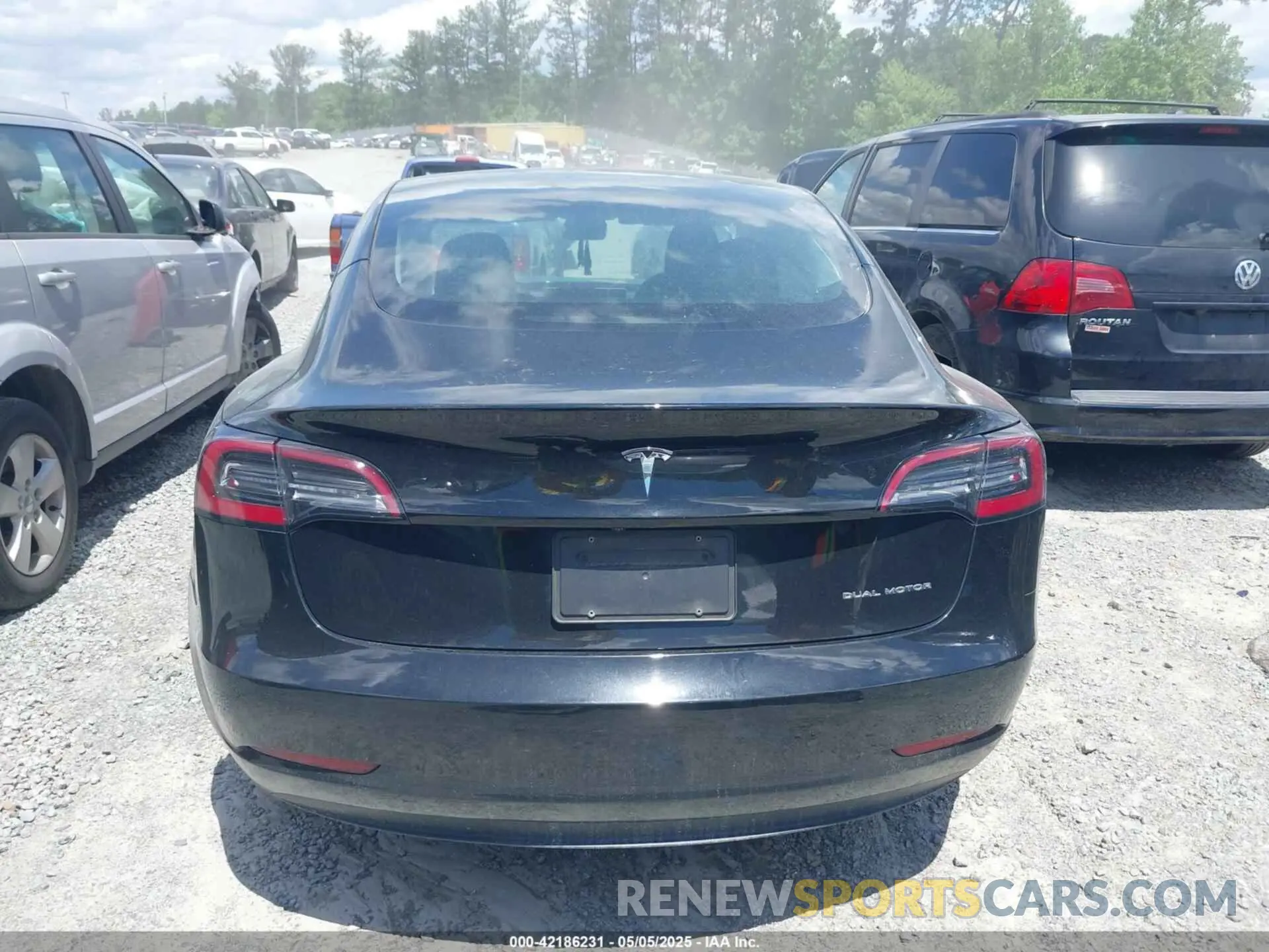 15 Photograph of a damaged car 5YJ3E1EBXPF388011 TESLA MODEL 3 2023