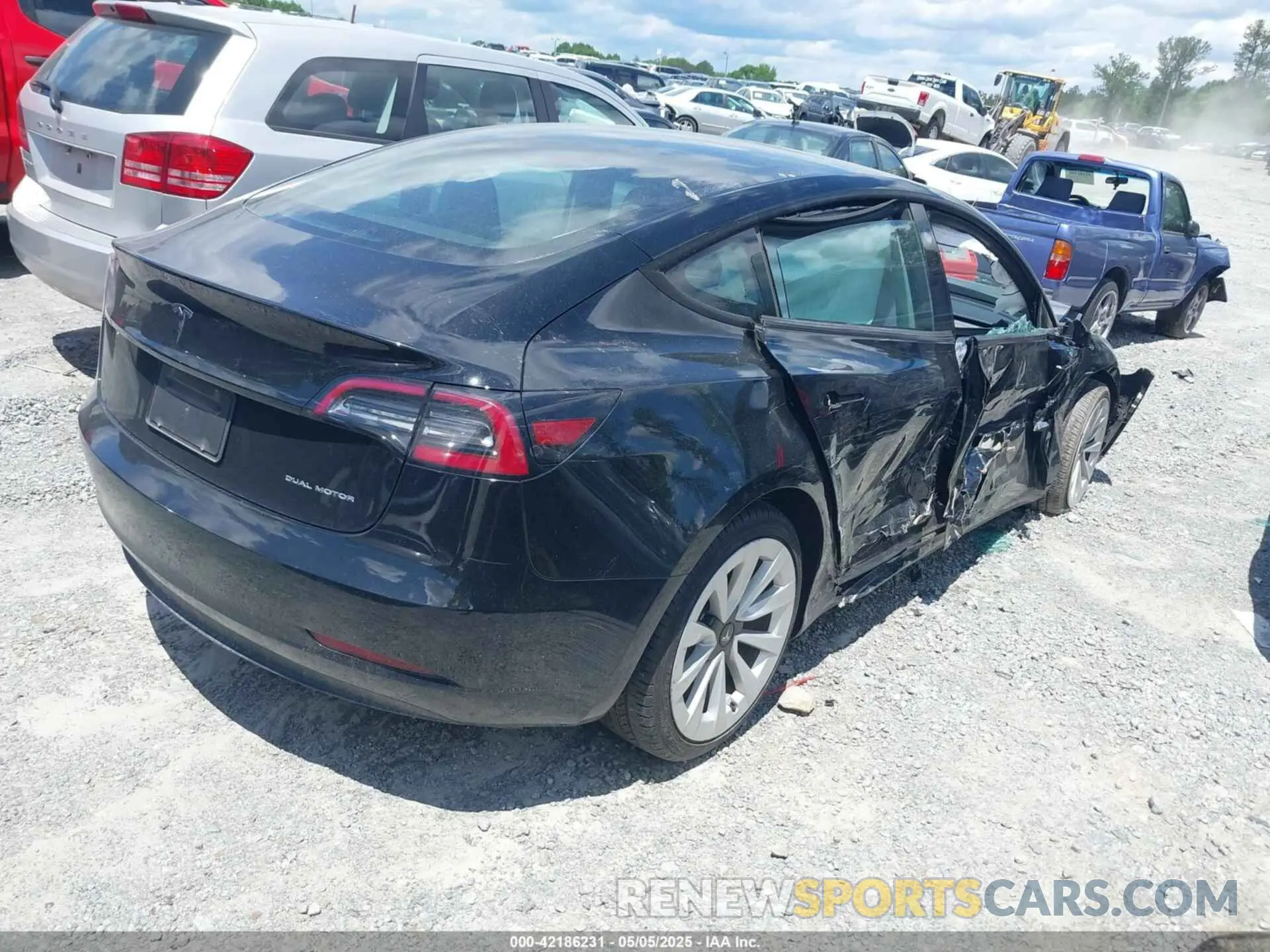 4 Photograph of a damaged car 5YJ3E1EBXPF388011 TESLA MODEL 3 2023