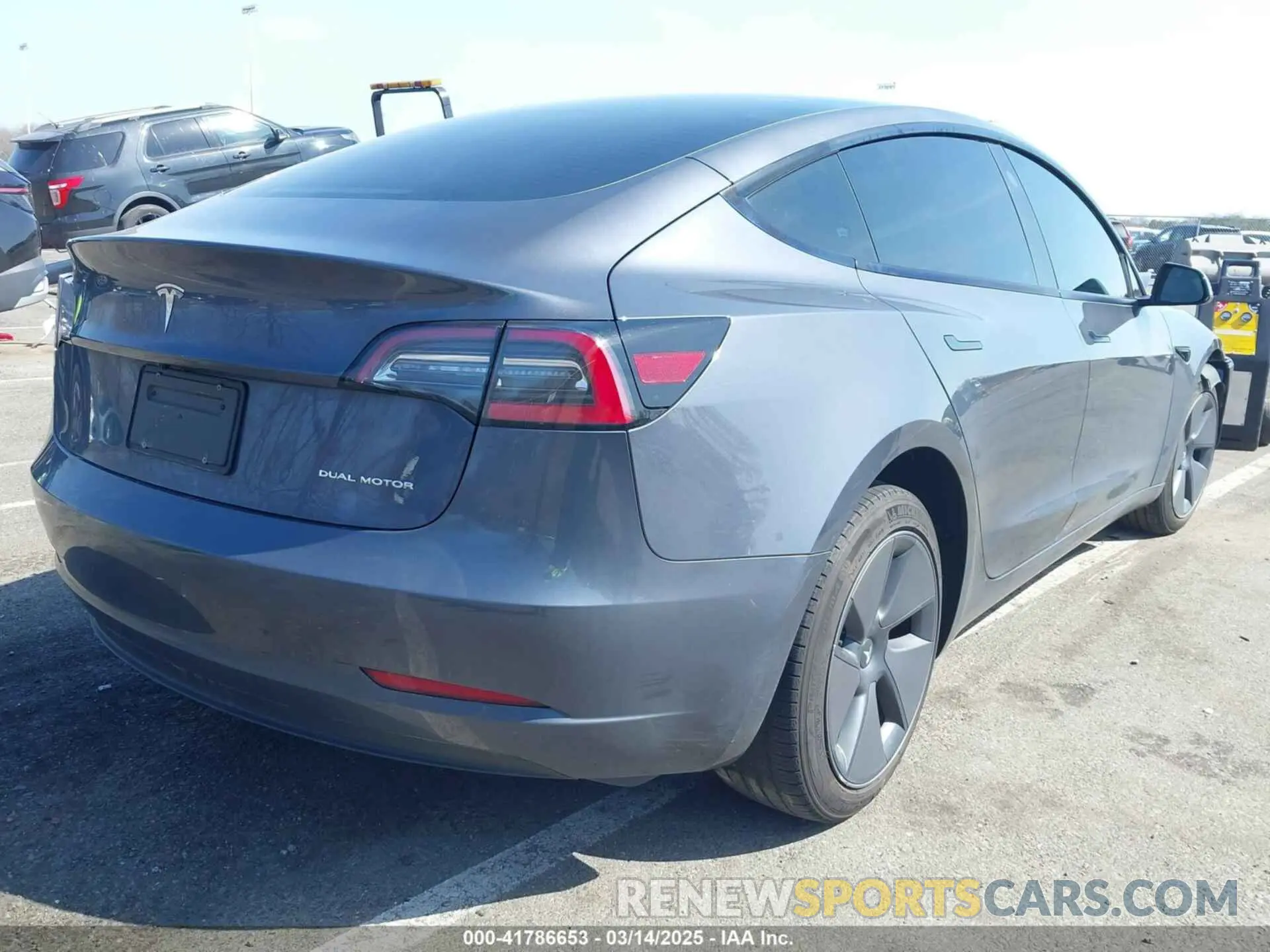 4 Photograph of a damaged car 5YJ3E1EBXPF391507 TESLA MODEL 3 2023