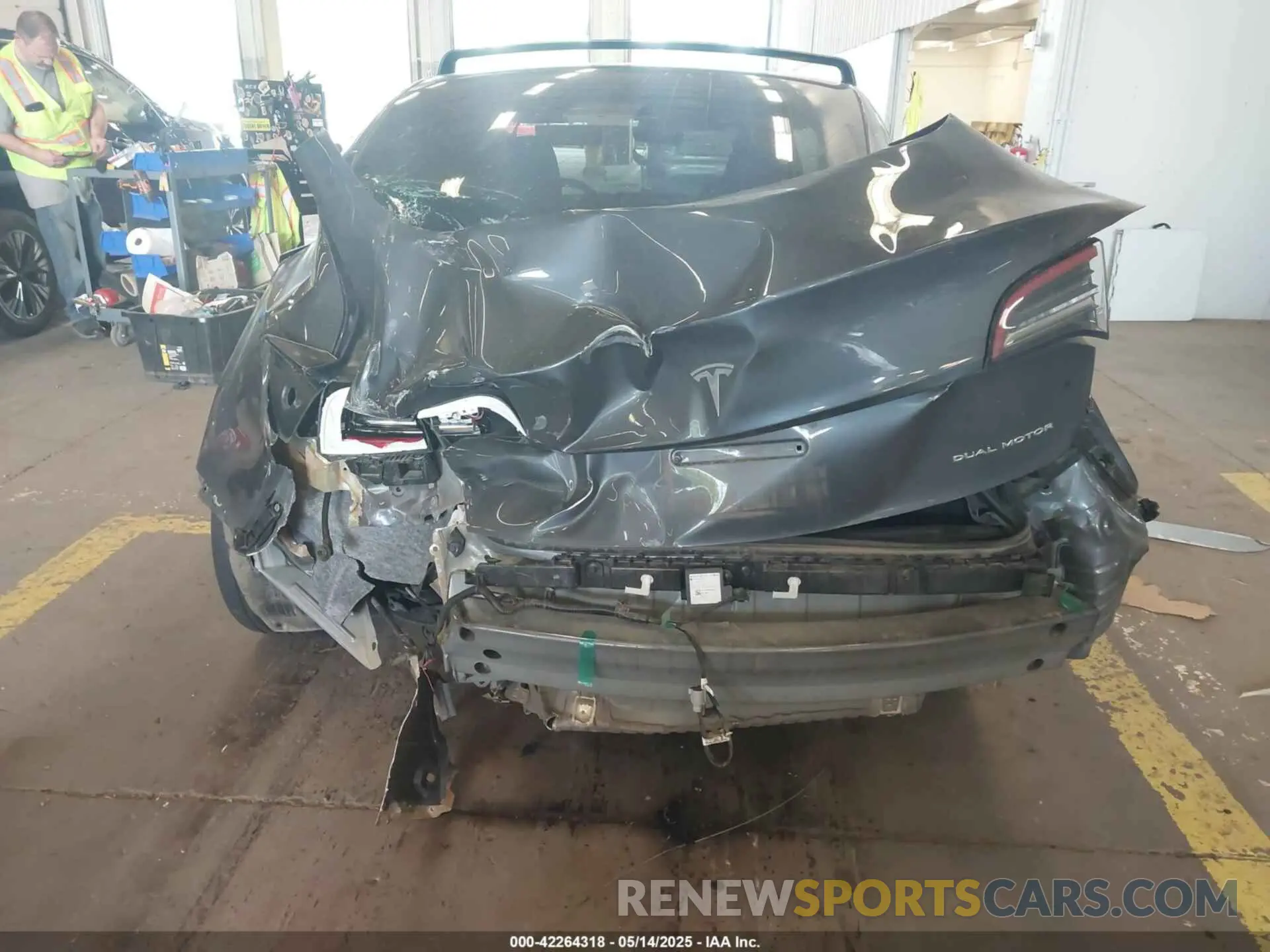 16 Photograph of a damaged car 5YJ3E1EBXPF468036 TESLA MODEL 3 2023