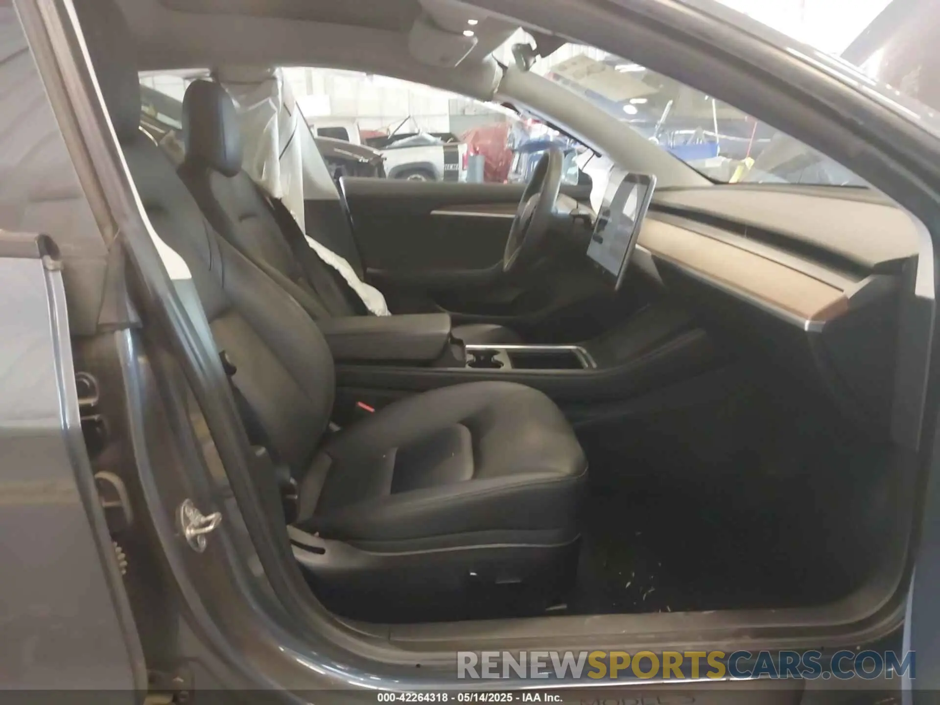5 Photograph of a damaged car 5YJ3E1EBXPF468036 TESLA MODEL 3 2023