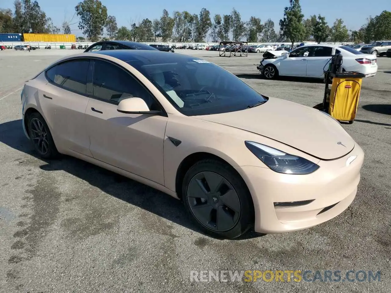 4 Photograph of a damaged car 5YJ3E1EBXPF604178 TESLA MODEL 3 2023