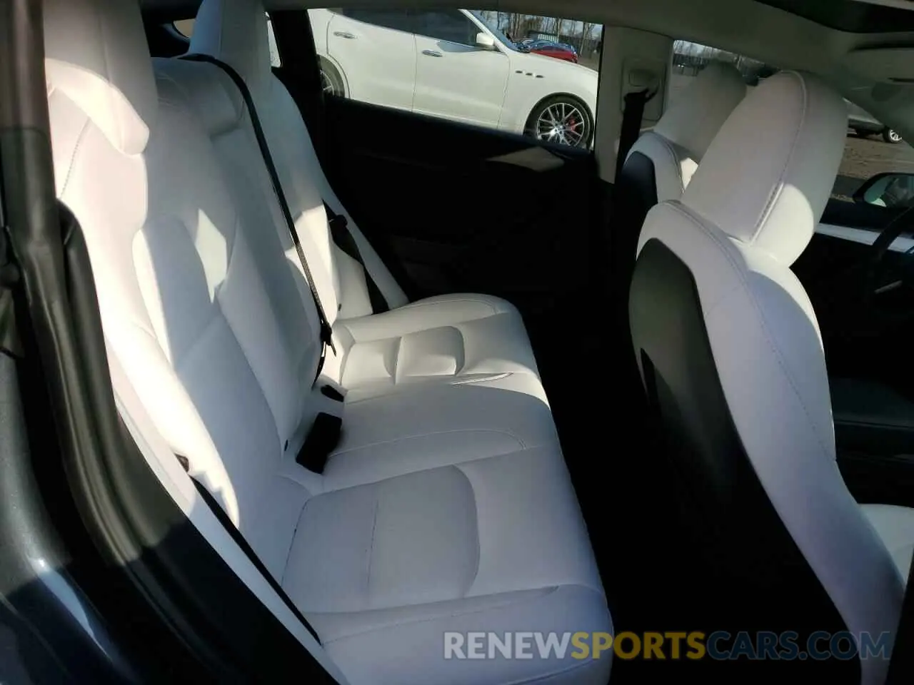 11 Photograph of a damaged car 5YJ3E1EBXPF660900 TESLA MODEL 3 2023