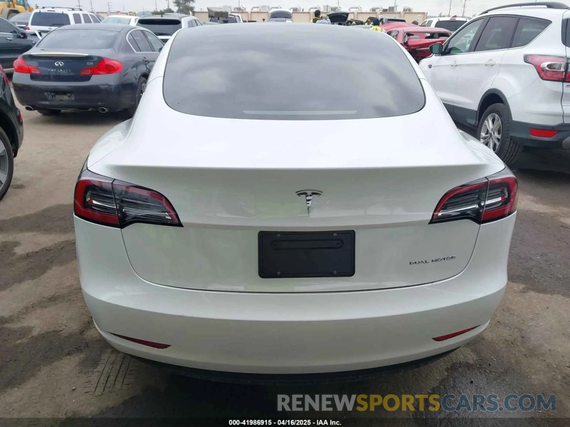 16 Photograph of a damaged car 5YJ3E1EBXPF712235 TESLA MODEL 3 2023