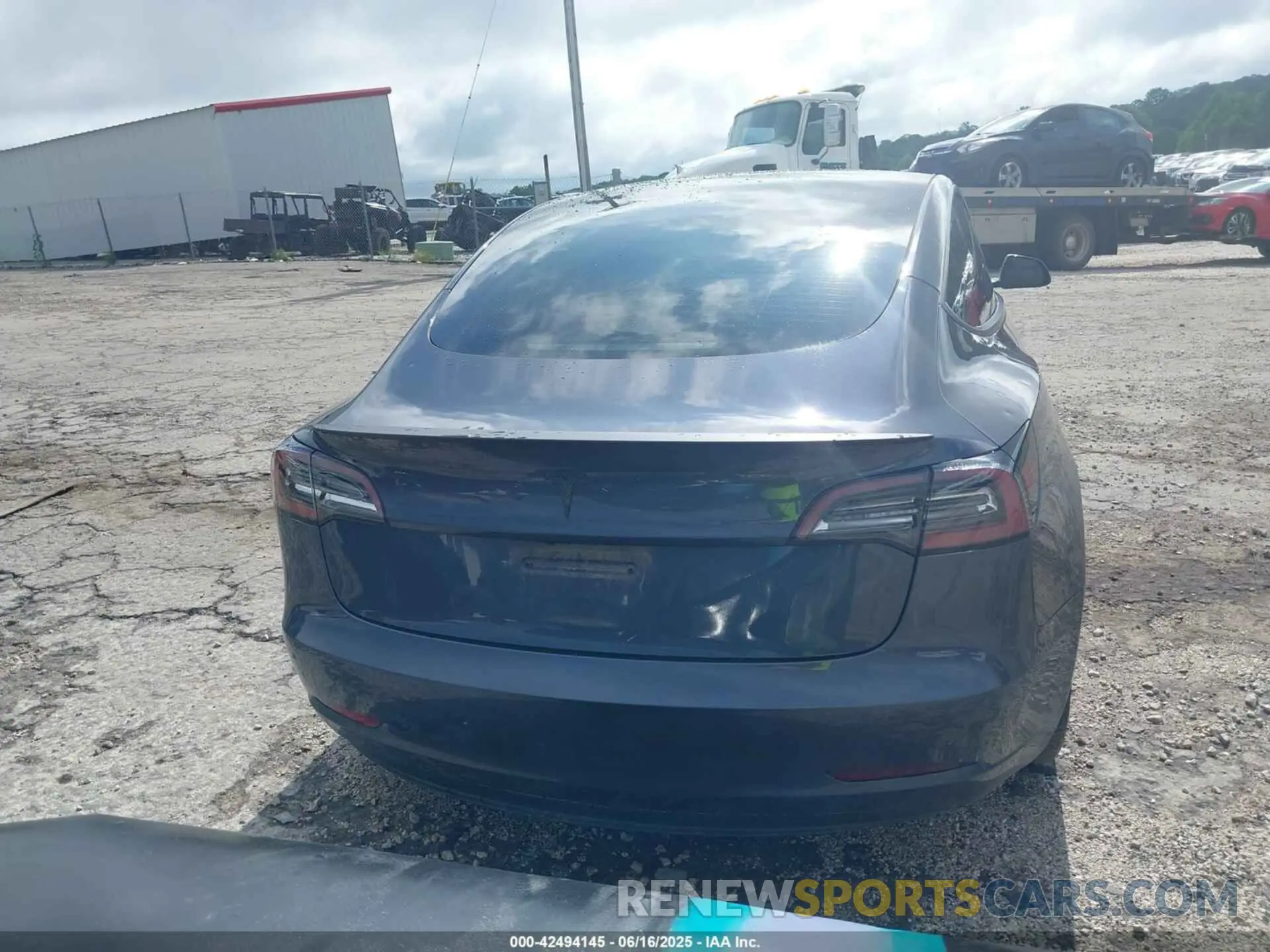 16 Photograph of a damaged car 5YJ3E1EC0PF399284 TESLA MODEL 3 2023