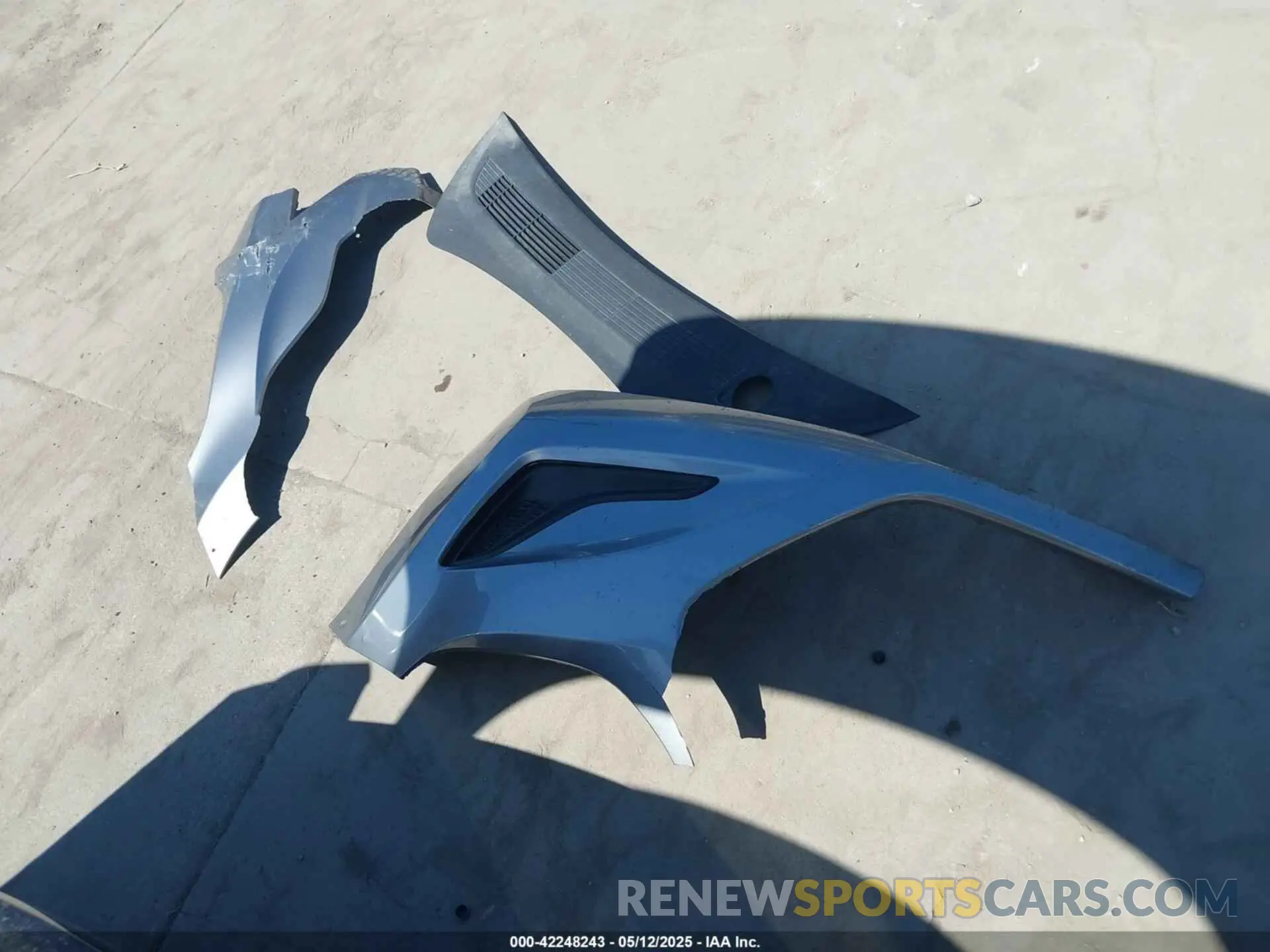 12 Photograph of a damaged car 5YJ3E1EC0PF579218 TESLA MODEL 3 2023