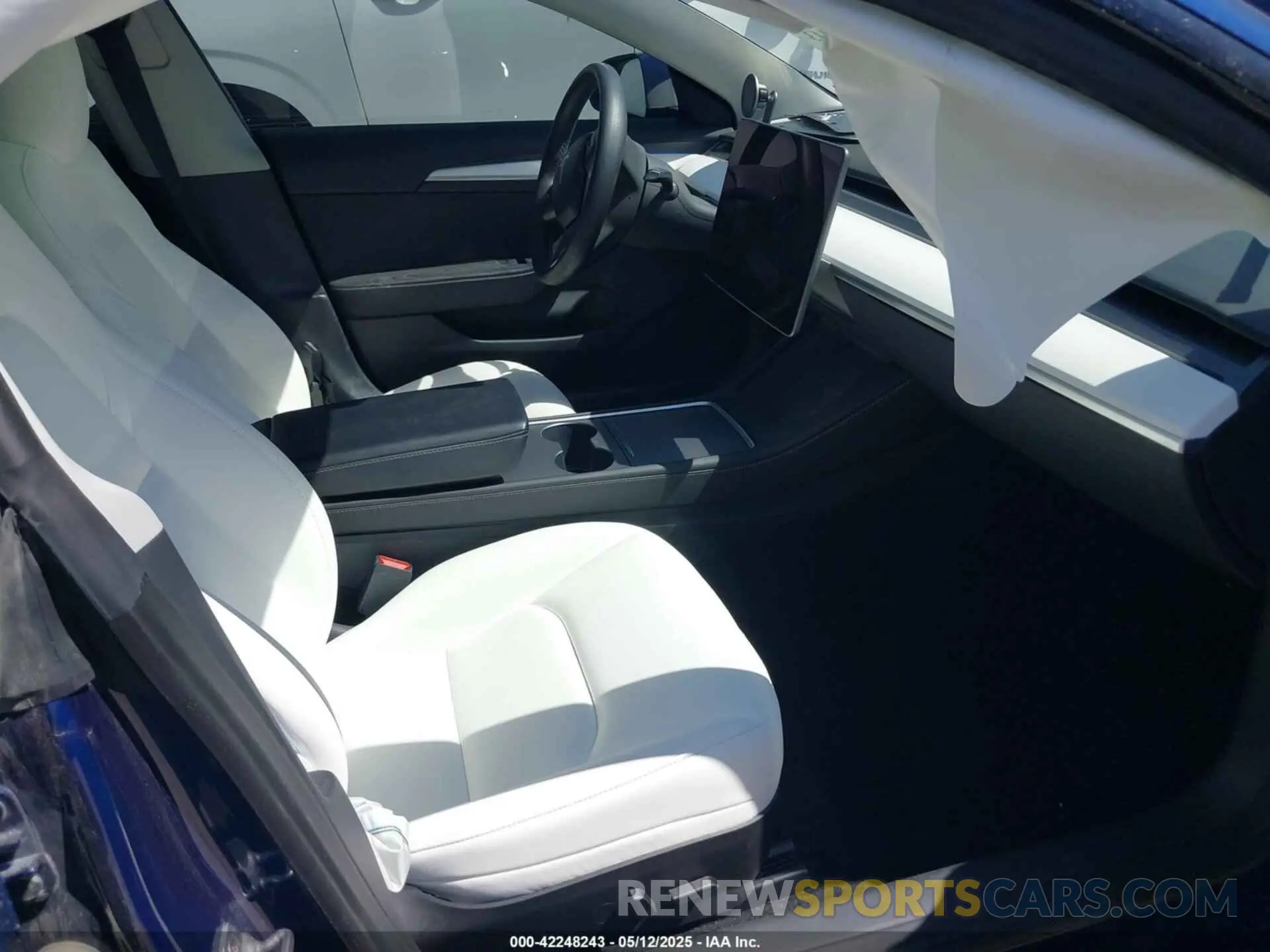 5 Photograph of a damaged car 5YJ3E1EC0PF579218 TESLA MODEL 3 2023