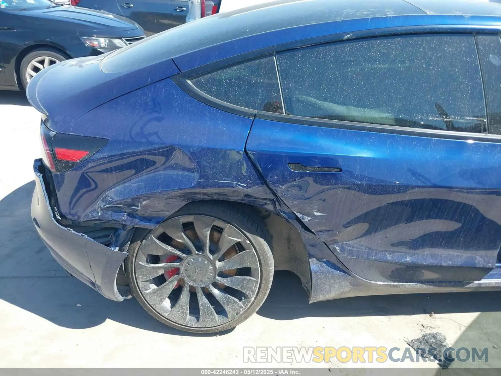 6 Photograph of a damaged car 5YJ3E1EC0PF579218 TESLA MODEL 3 2023