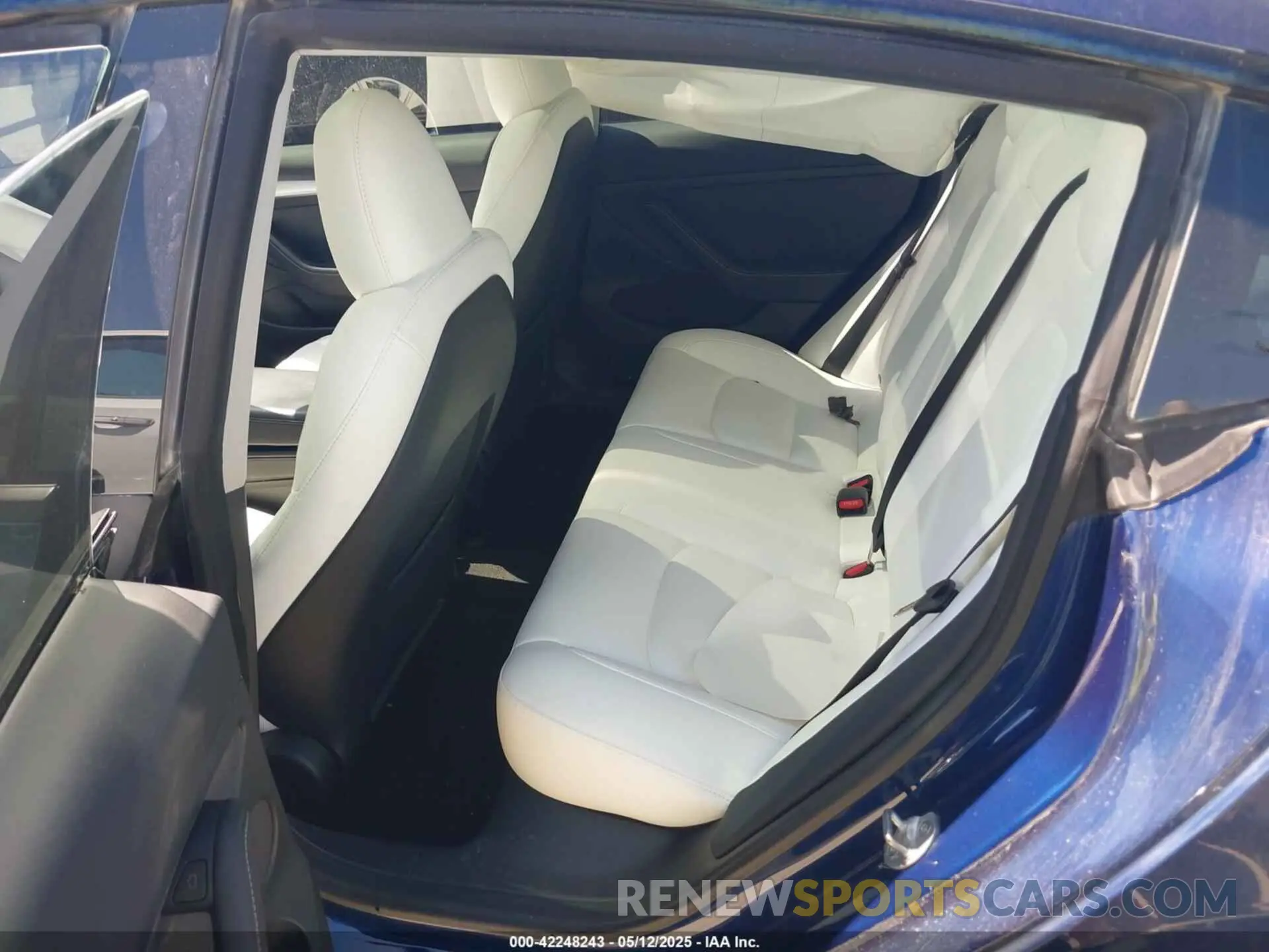 8 Photograph of a damaged car 5YJ3E1EC0PF579218 TESLA MODEL 3 2023