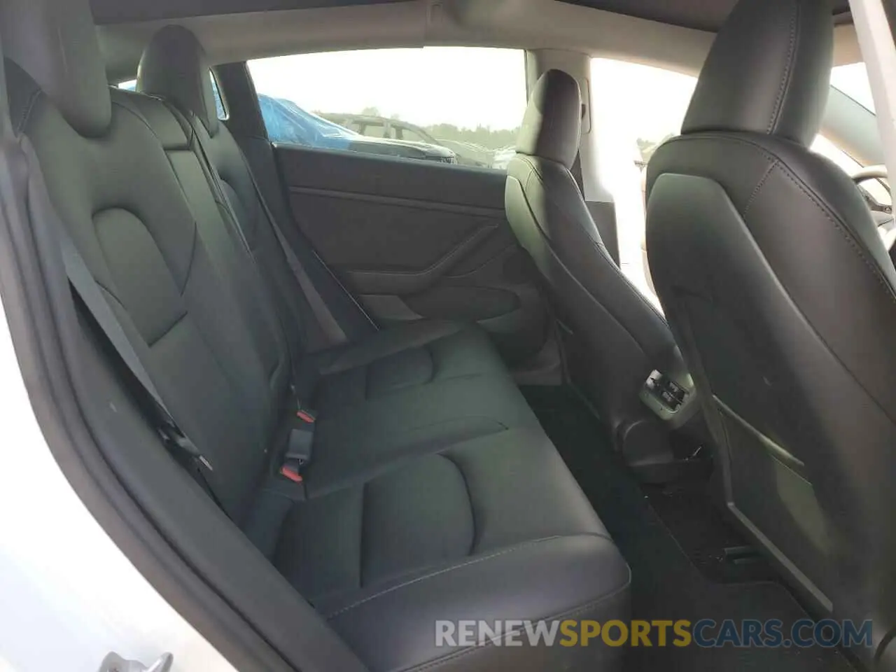 10 Photograph of a damaged car 5YJ3E1EC0PF594933 TESLA MODEL 3 2023