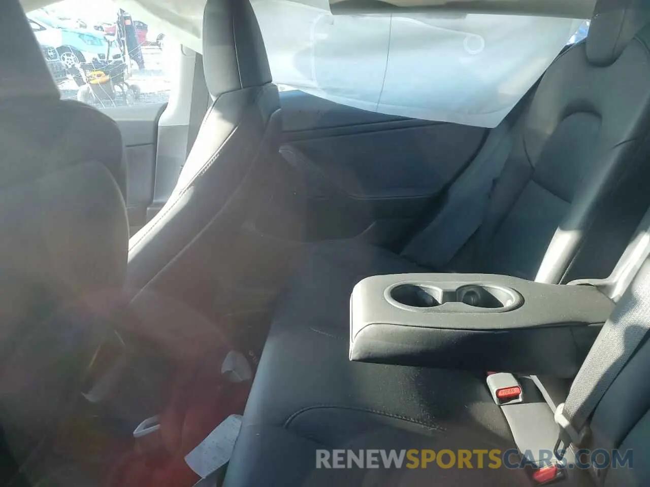 10 Photograph of a damaged car 5YJ3E1EC1PF495943 TESLA MODEL 3 2023