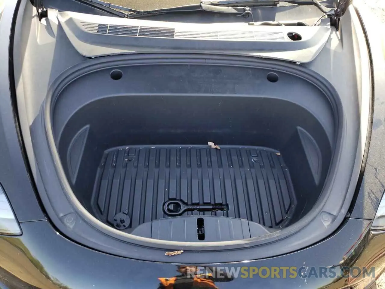 11 Photograph of a damaged car 5YJ3E1EC1PF577798 TESLA MODEL 3 2023
