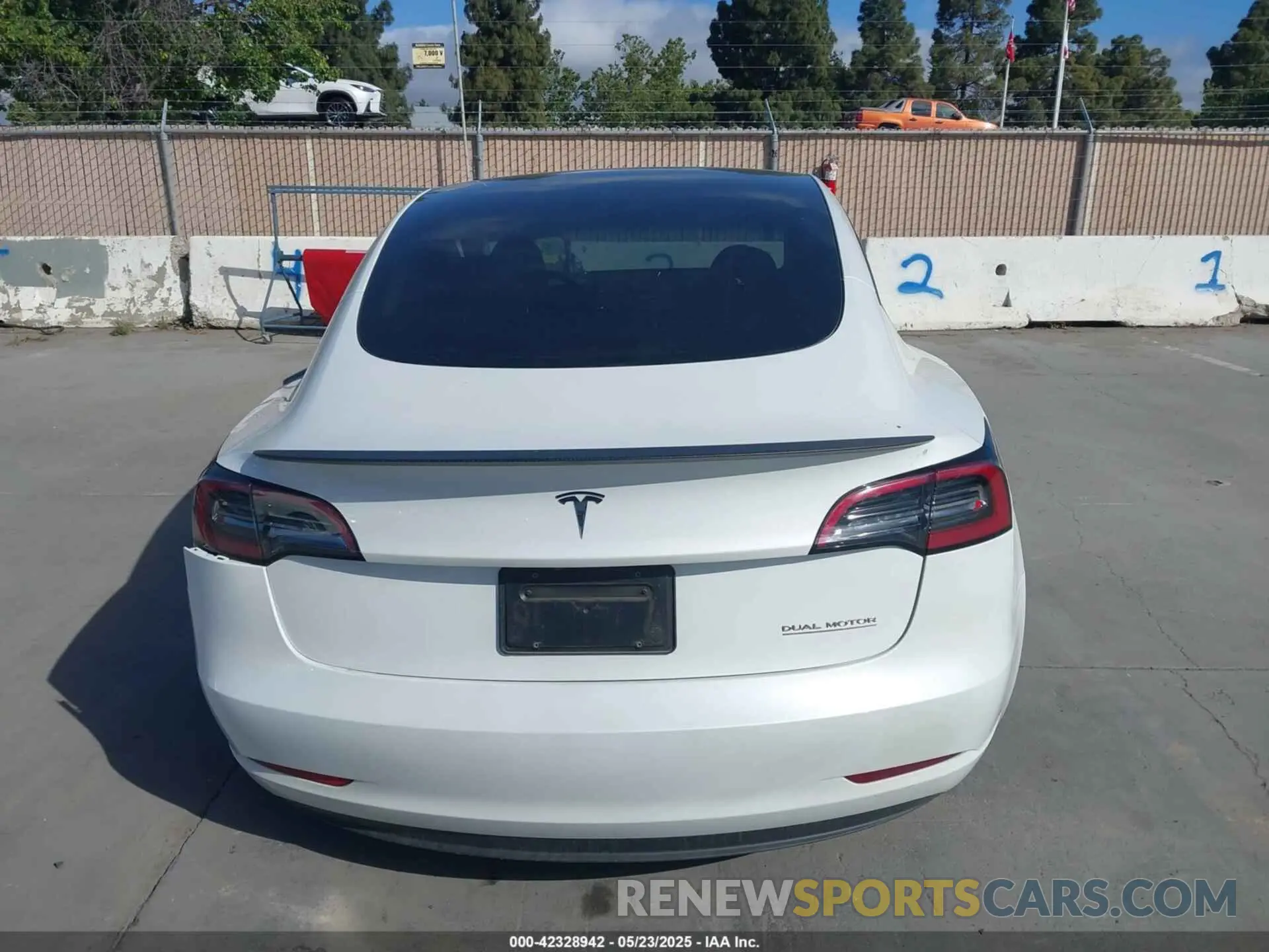 15 Photograph of a damaged car 5YJ3E1EC1PF608354 TESLA MODEL 3 2023