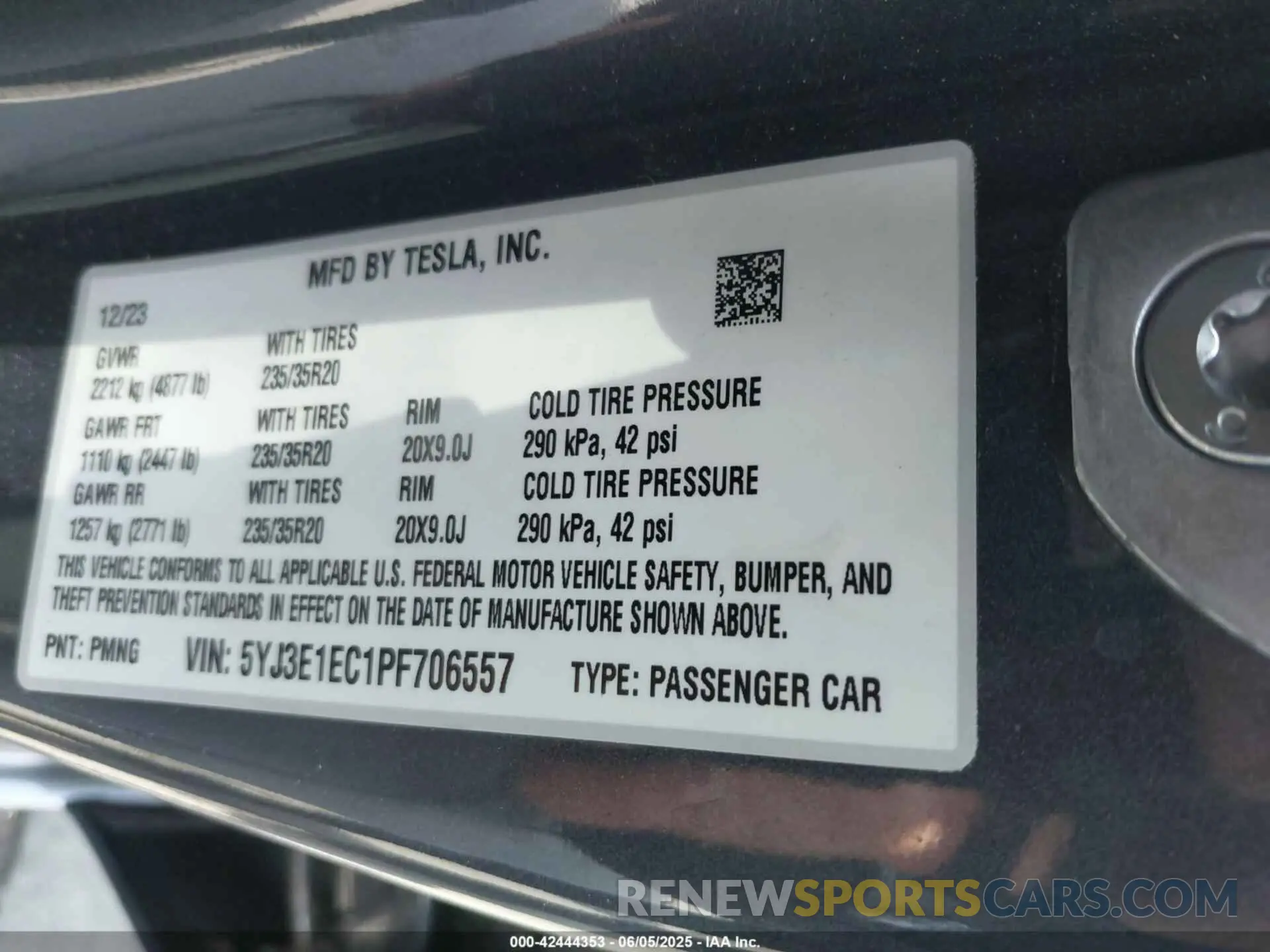 9 Photograph of a damaged car 5YJ3E1EC1PF706557 TESLA MODEL 3 2023
